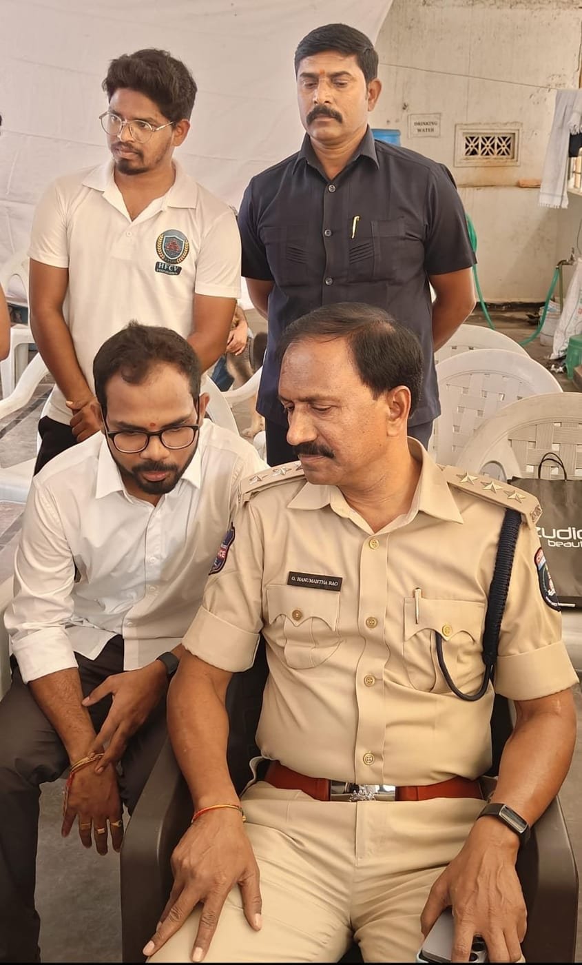 On-ground coordination with police at an event